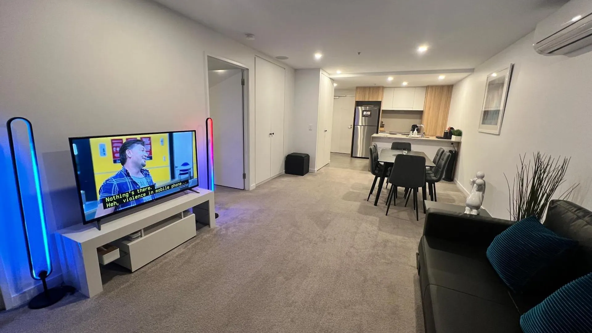 Midnight Luxe 2Br 2Bath Apartment 507 In The Heart Of Braddon L5 Views Pool Sauna Gym Wifi Canberra 0*,